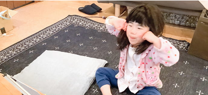 親子で英語のレッスンを受ける様子